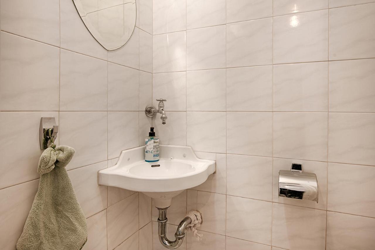 Acropolis View 4 Bedroom Flat Apartment