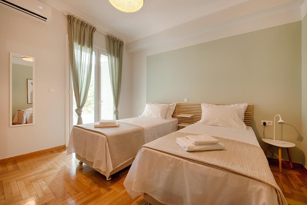 Acropolis View 4 Bedroom Flat *