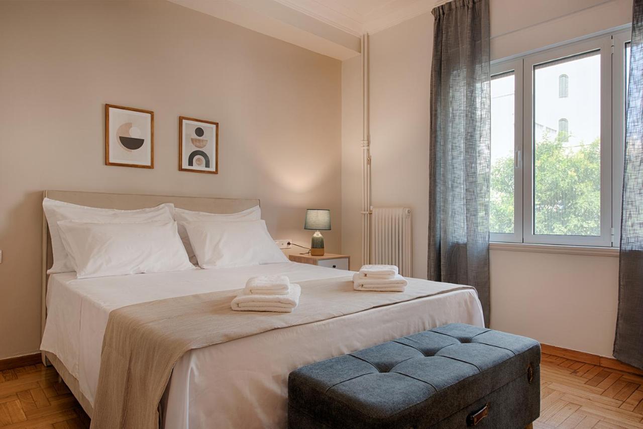 Acropolis View 4 Bedroom Flat *