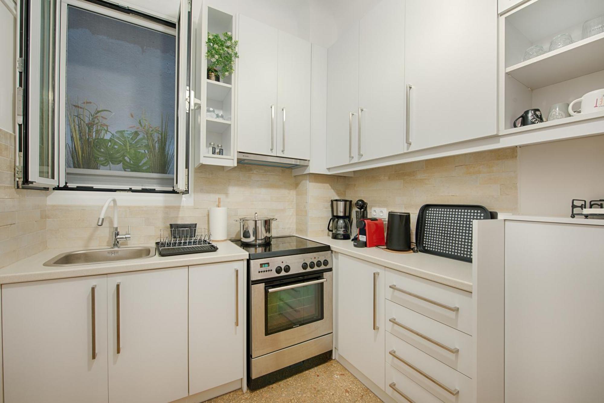 Acropolis View 4 Bedroom Flat * Athens