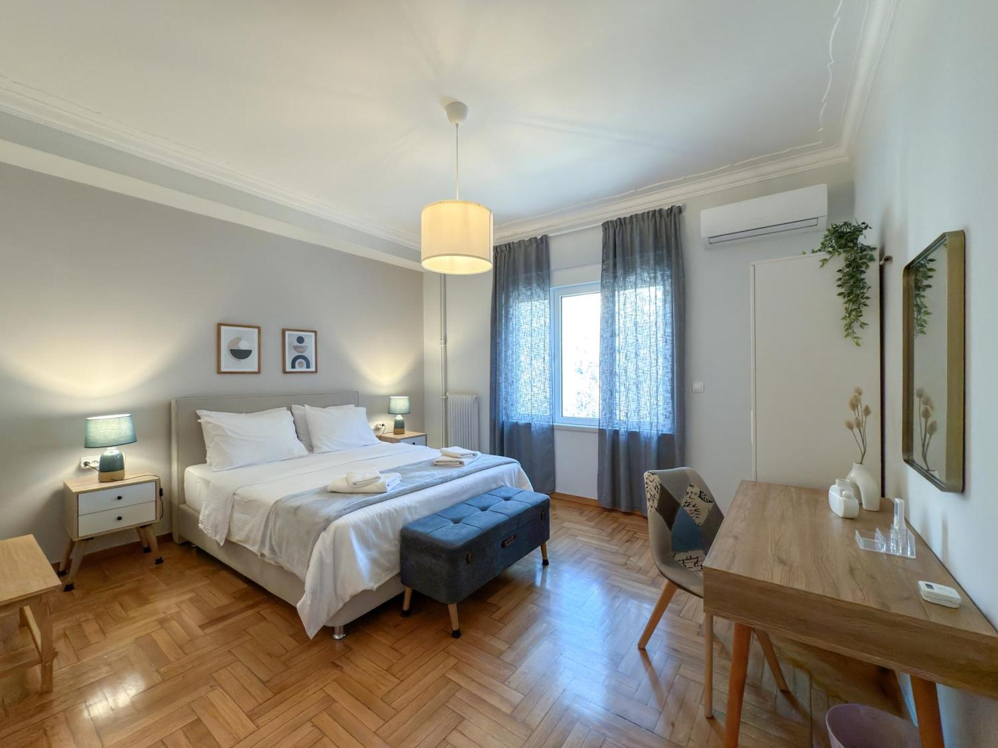 Apartment Acropolis View 4 Bedroom Flat *