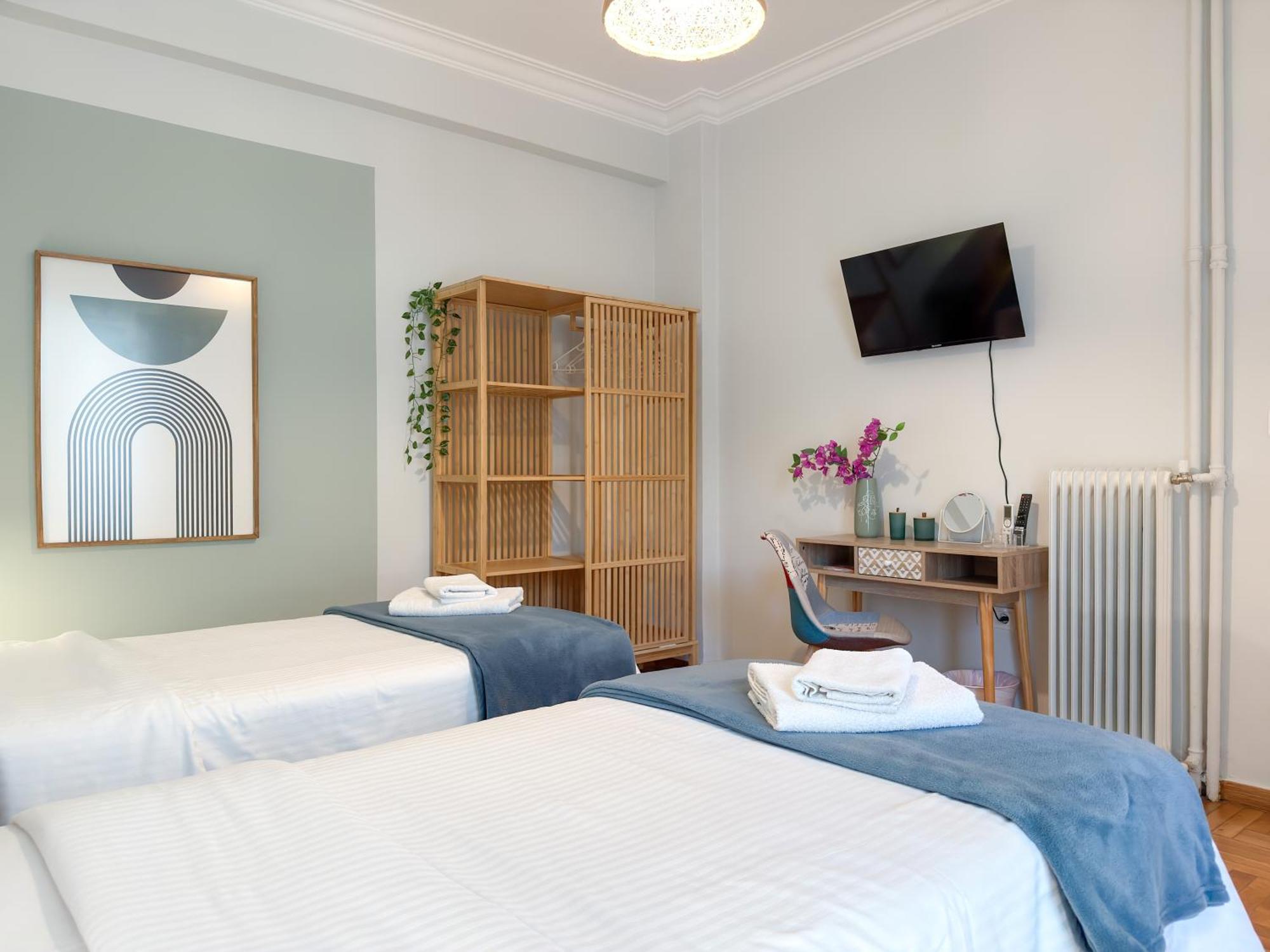 Acropolis View 4 Bedroom Flat * Athens