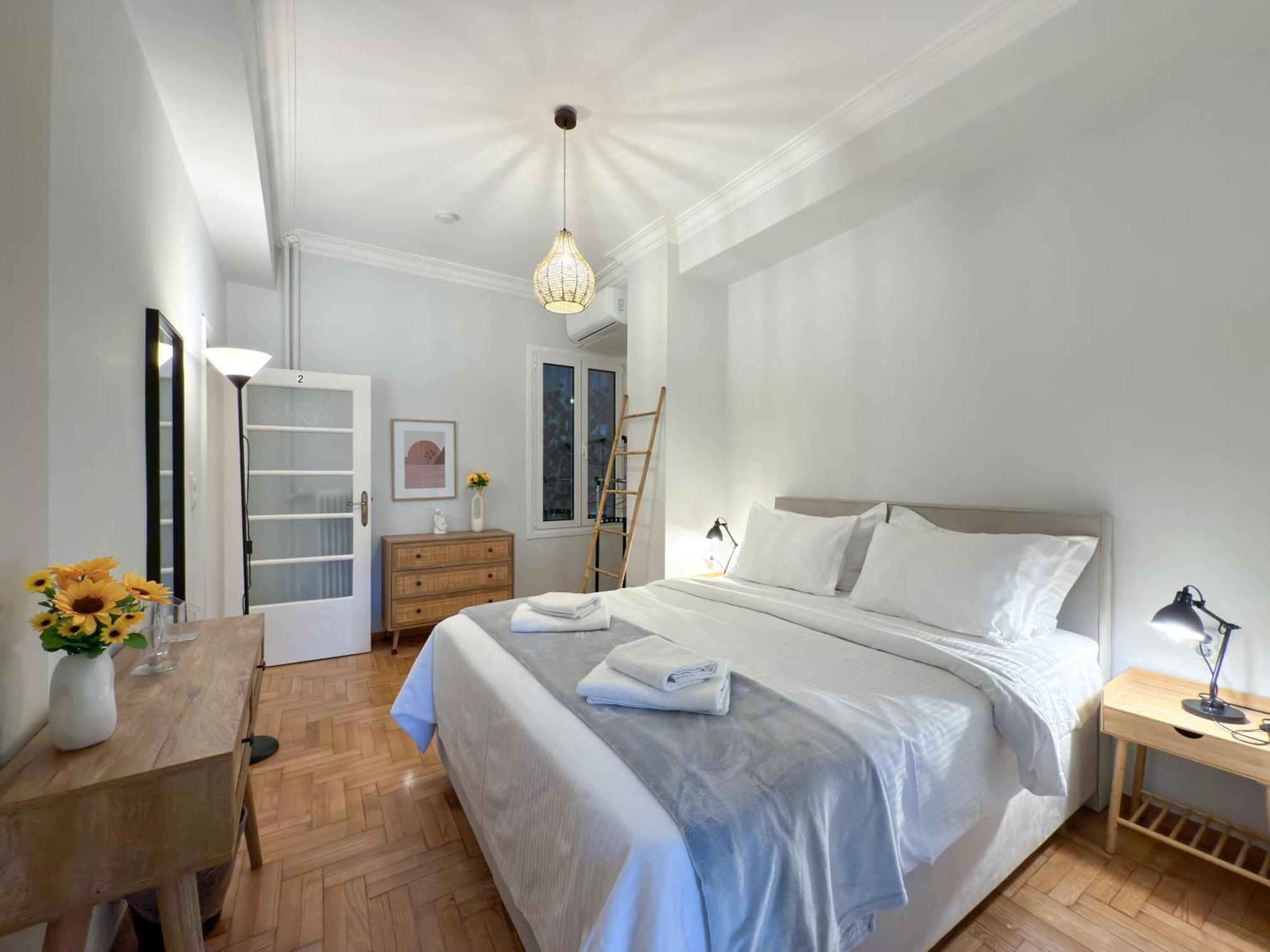 Apartment Acropolis View 4 Bedroom Flat *